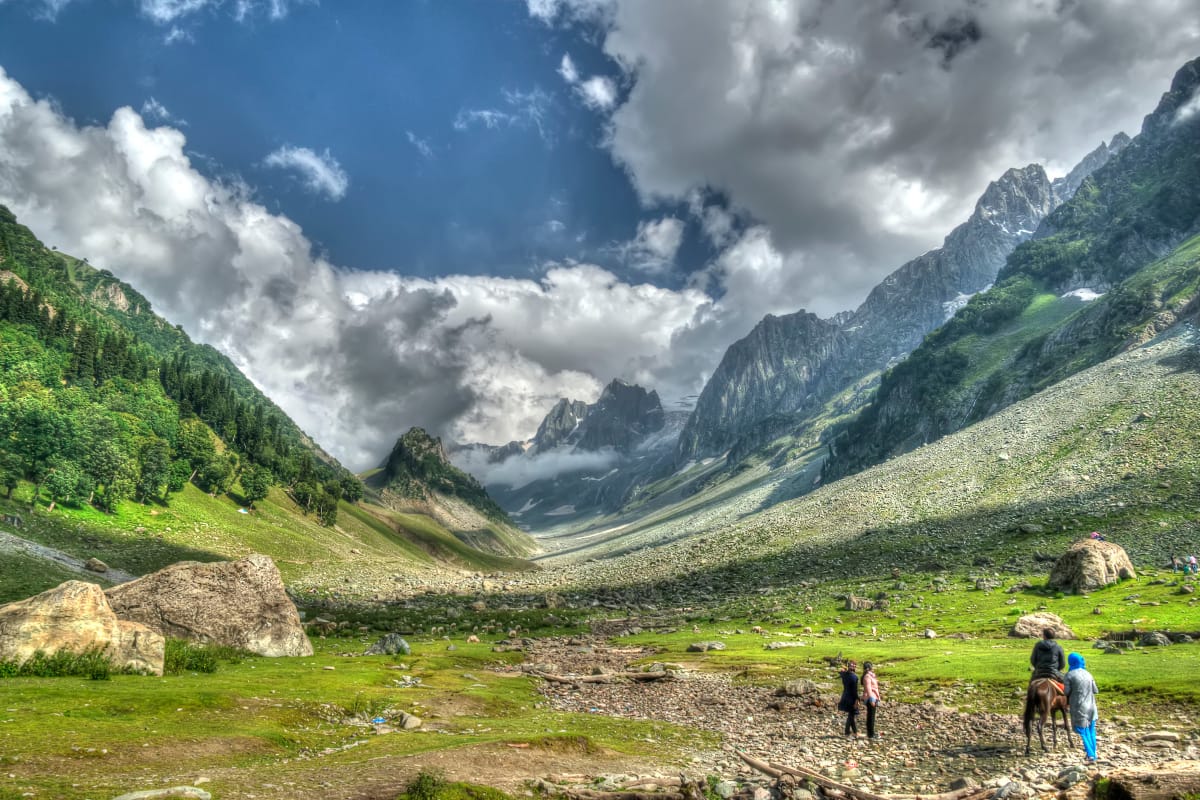 Best Time to Travel Kashmir